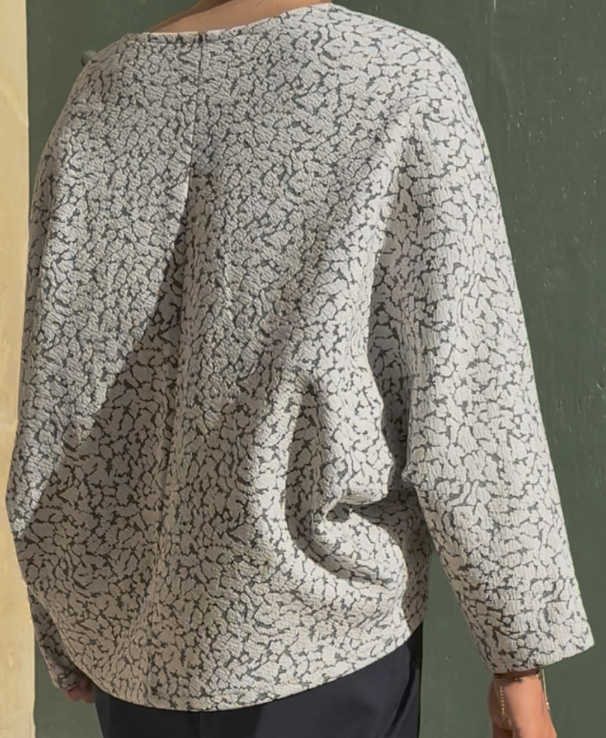 Blouse en Jacquard brodé motif léopard