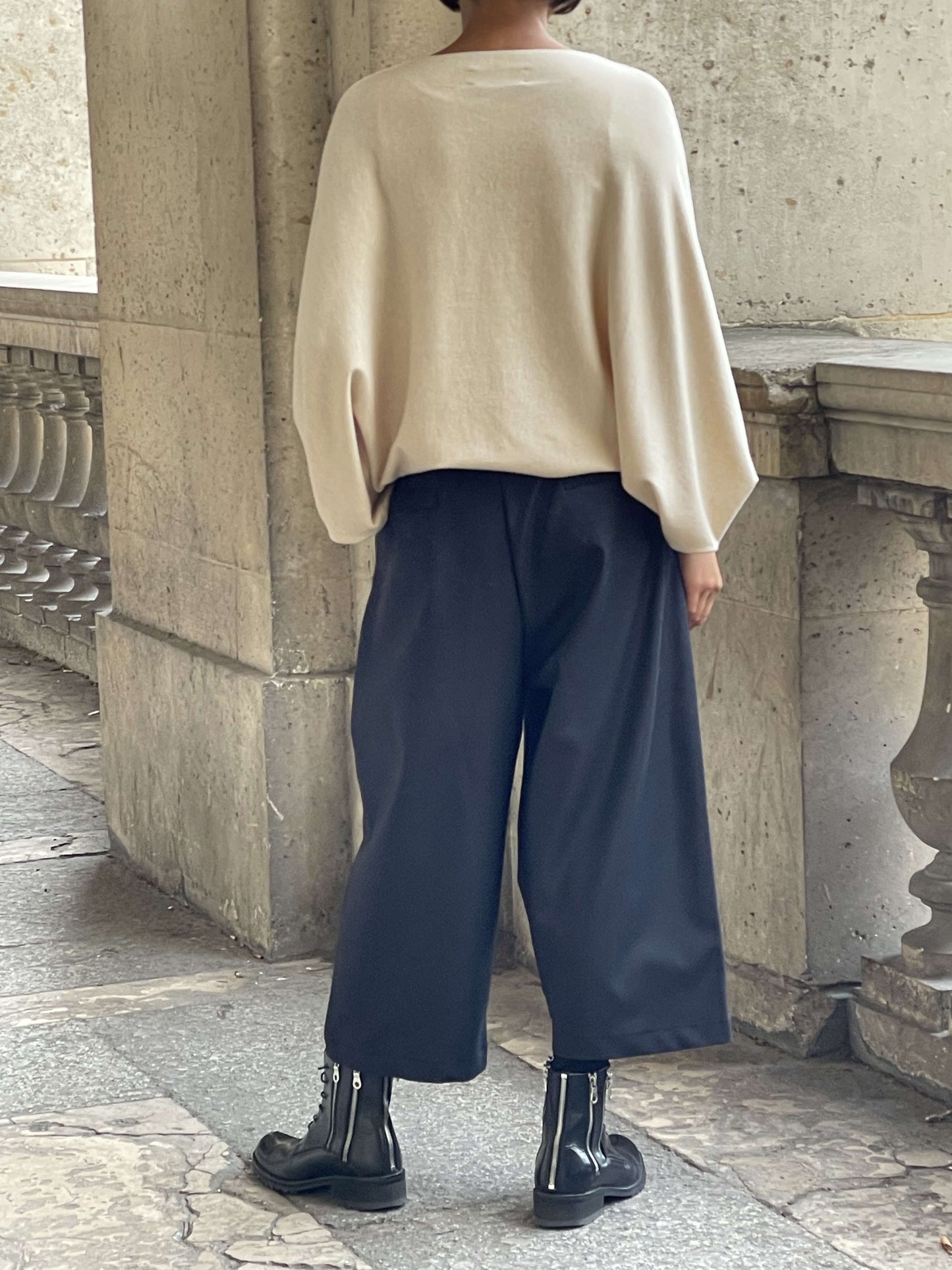 Pull en cachemire beige manches chauve-souris