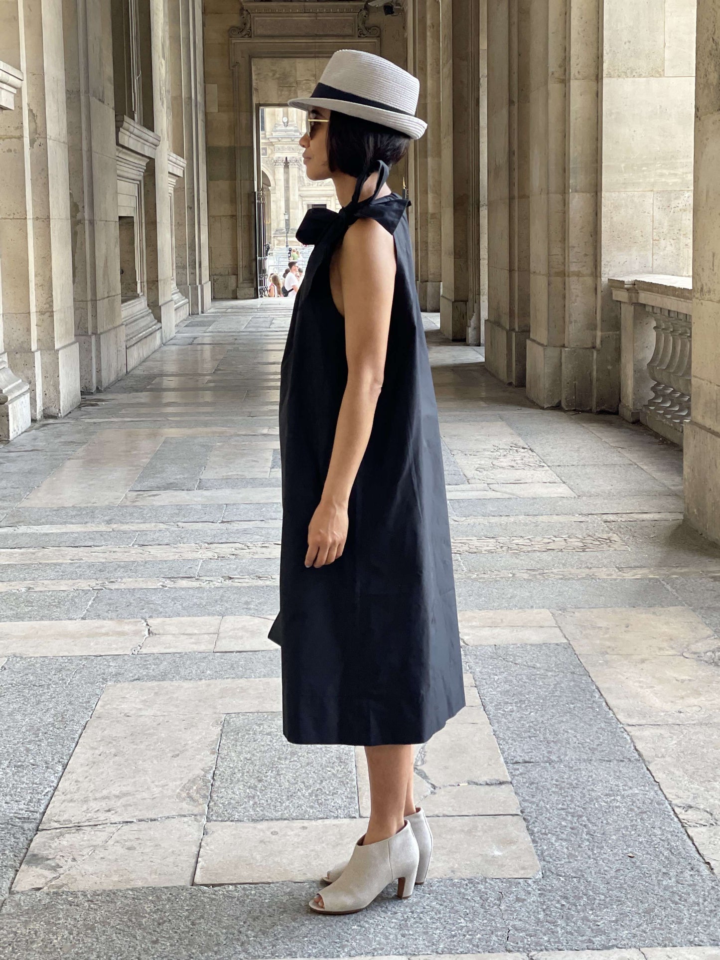 Robe minimaliste avec ruban