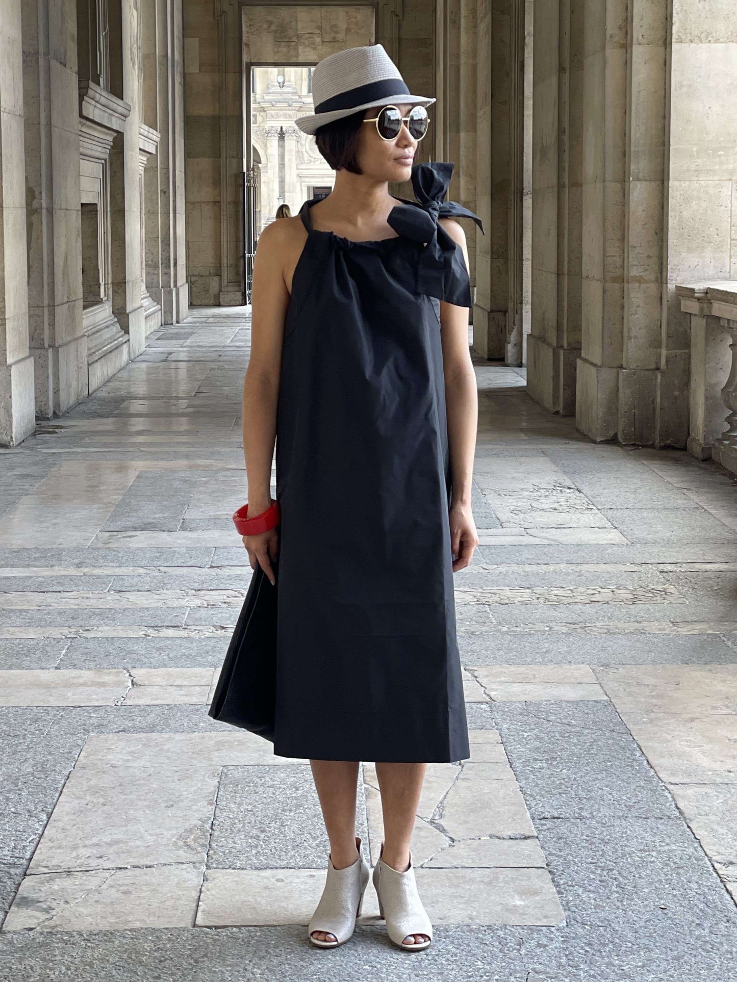 Robe minimaliste avec ruban