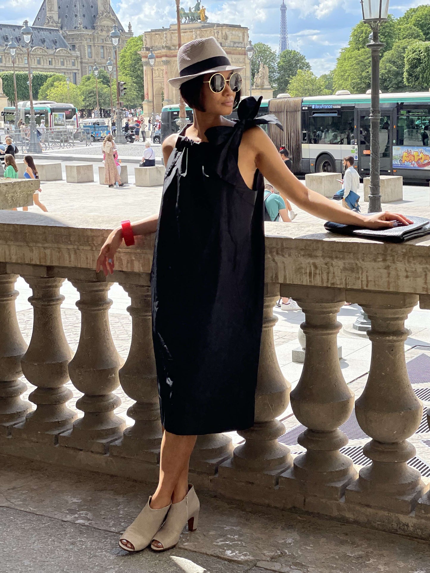Robe minimaliste avec ruban