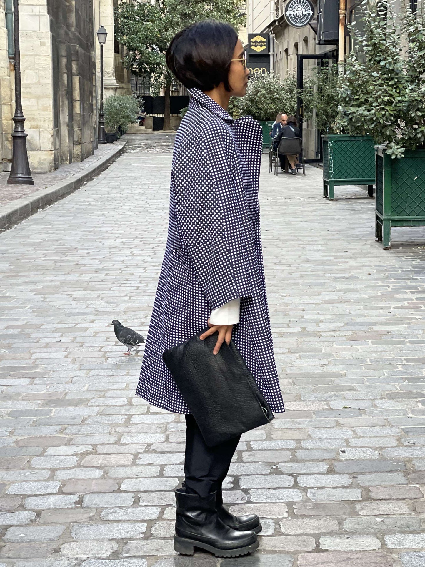 Manteau bleu points blancs