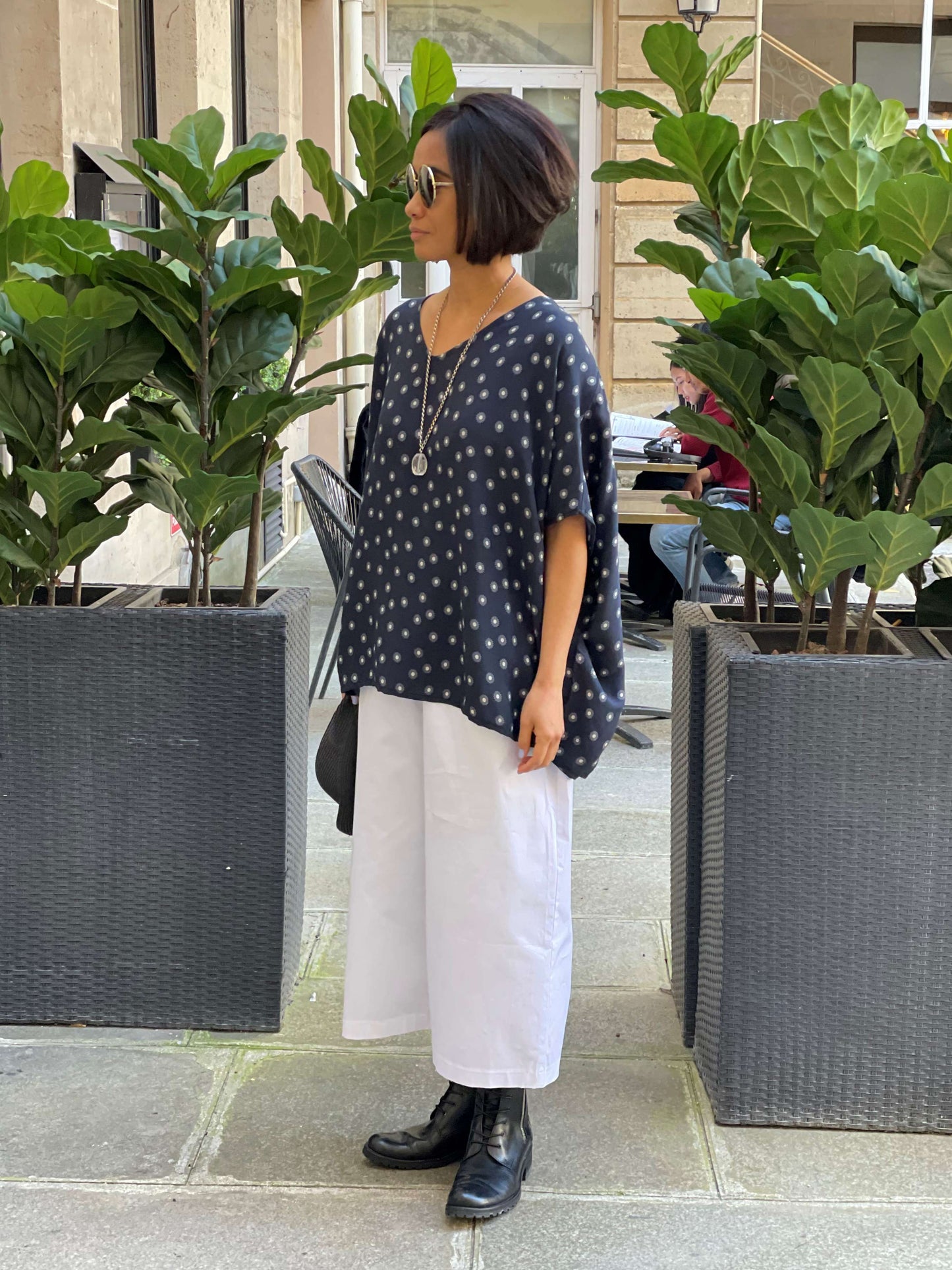 T-shirt fleurs minimalistes