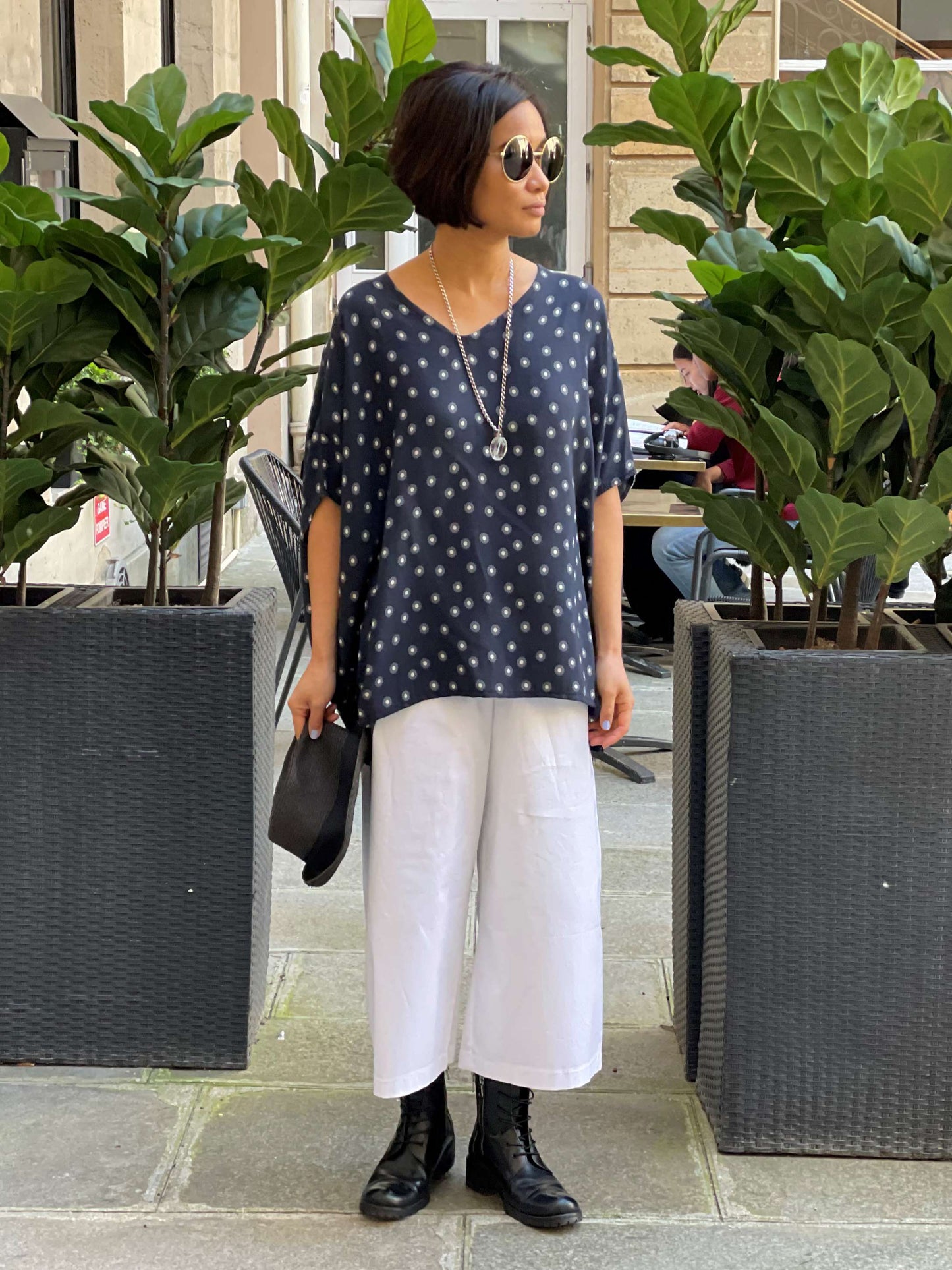 T-shirt fleurs minimalistes