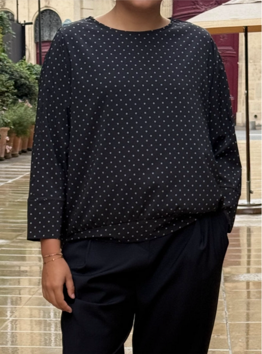 Blouse en soie noire étoiles grises