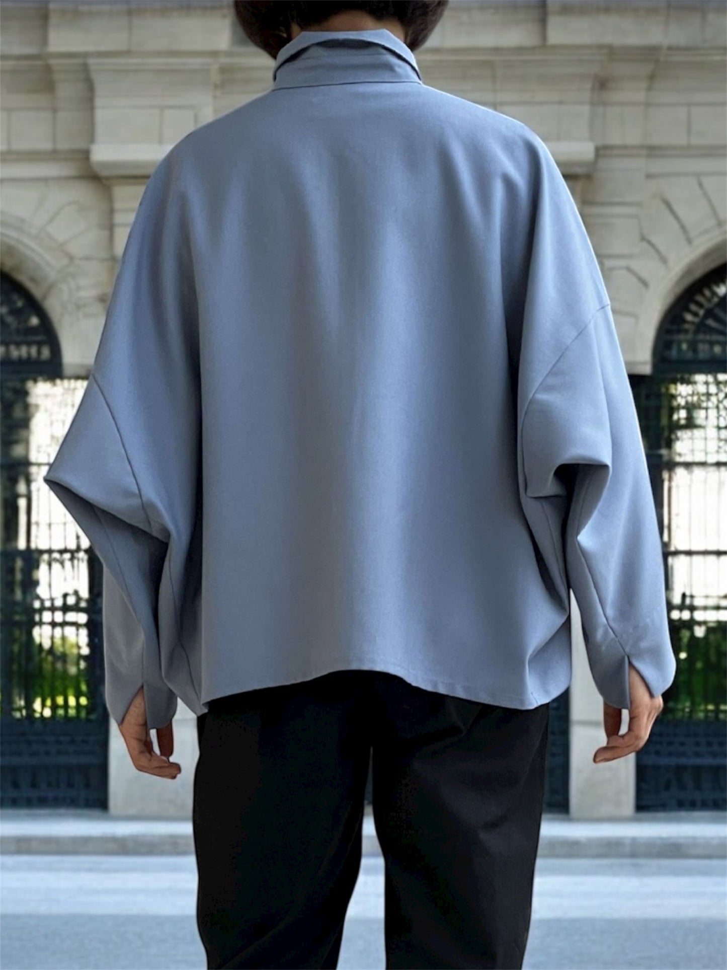 Veste en laine bleu ciel
Tissu de costume