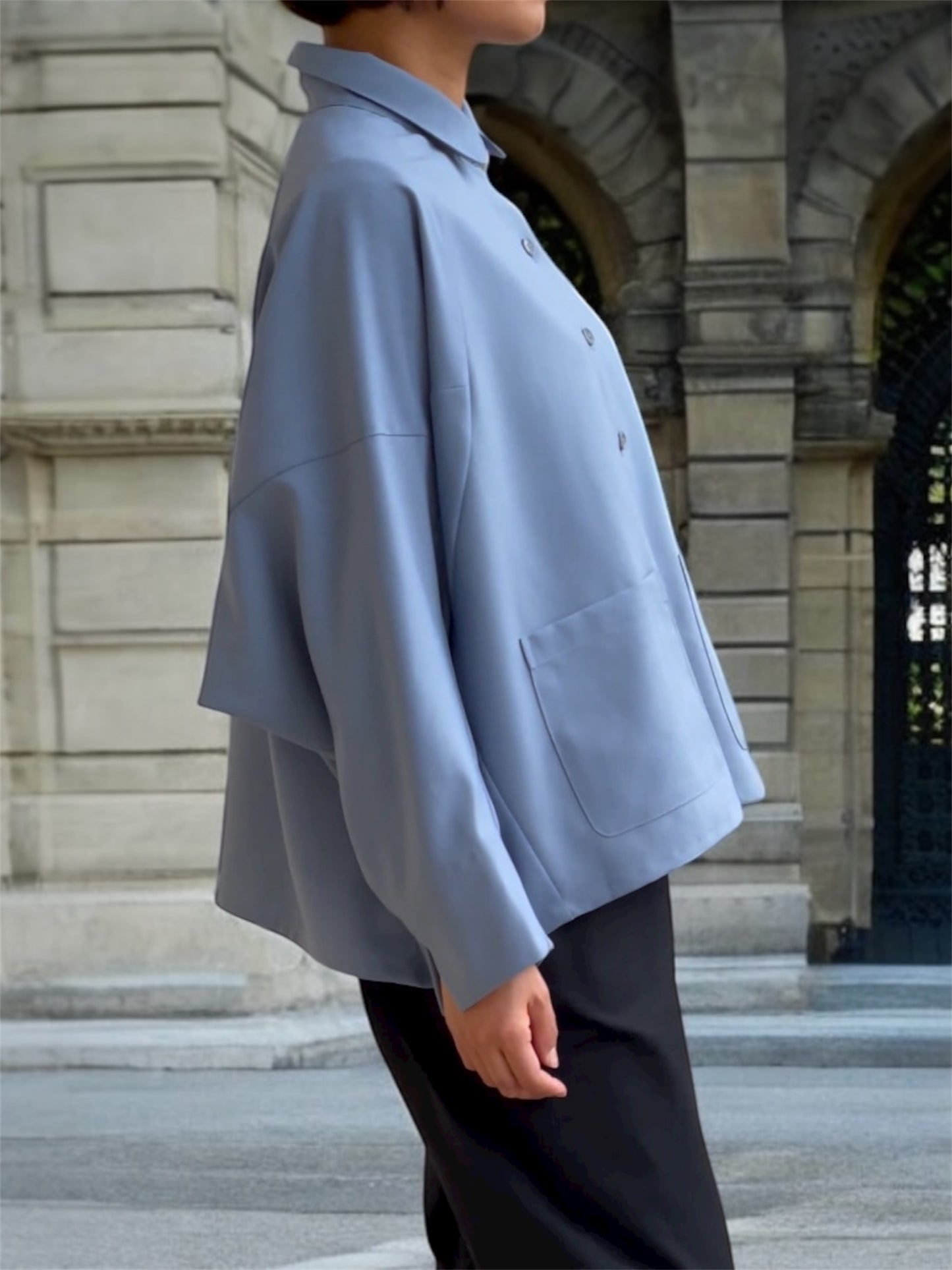 Veste en laine bleu ciel
Tissu de costume