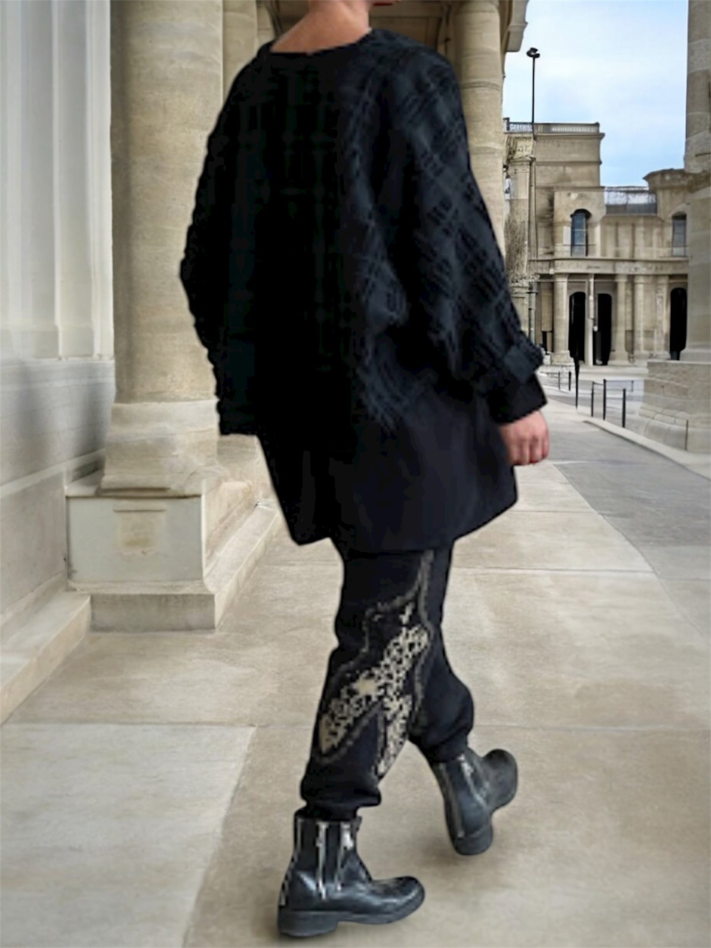 Veste en laine Noire  à franges