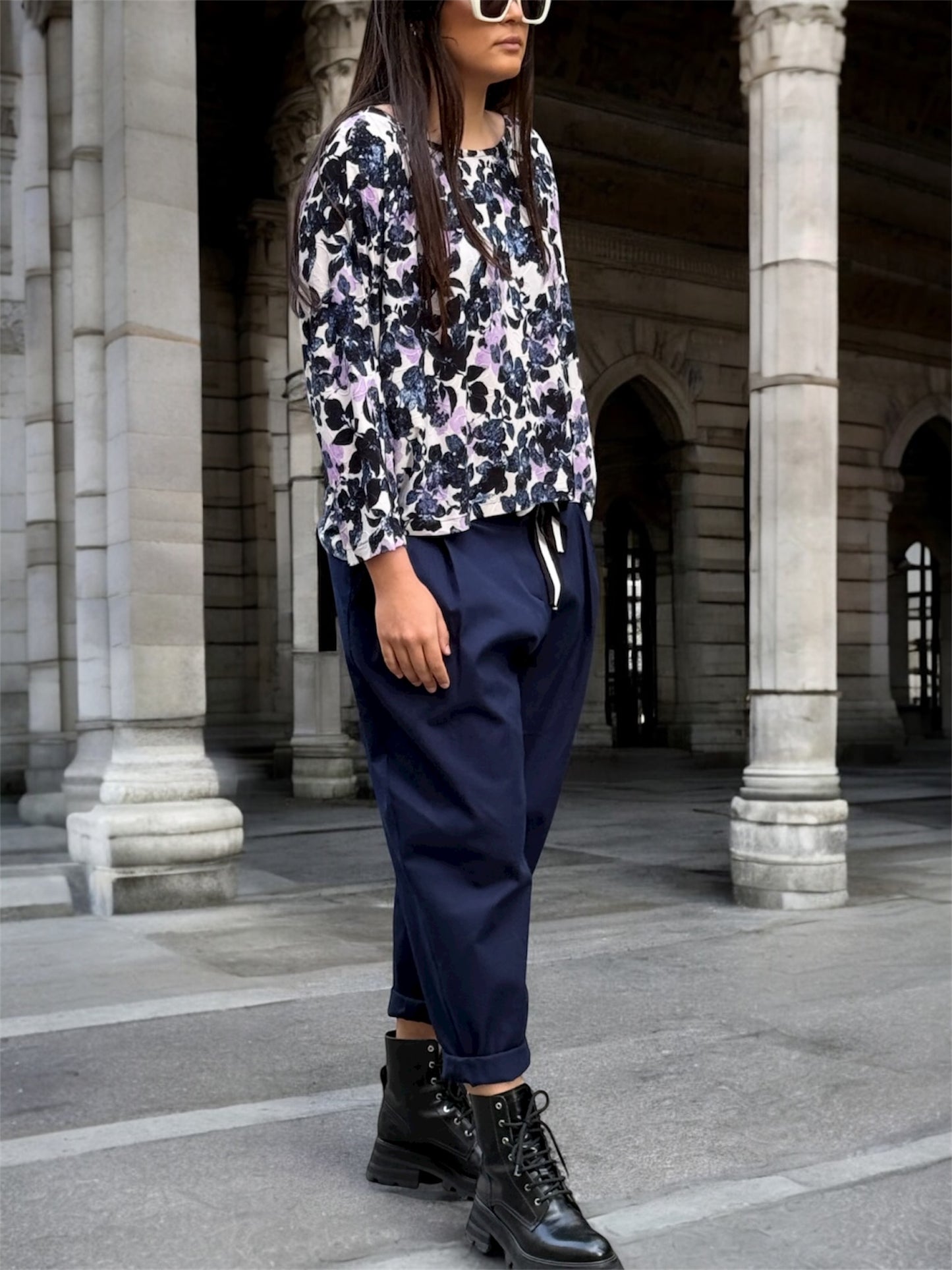 Blouse en jersey avec motif de feuilles avec des touches de violet