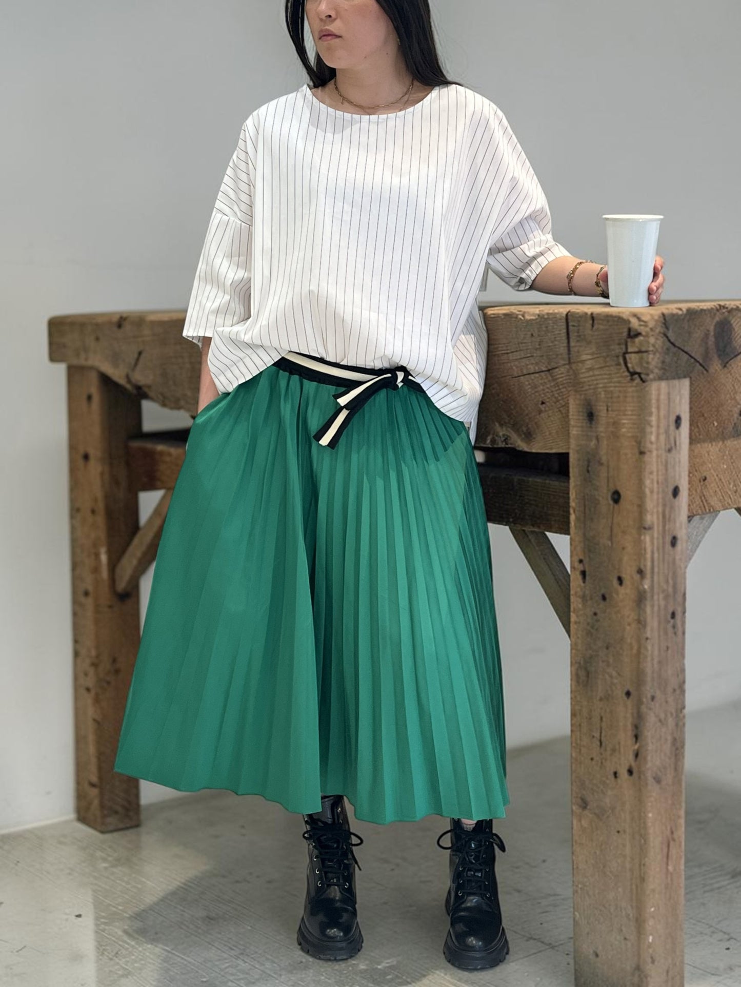Blouse à lignes noires