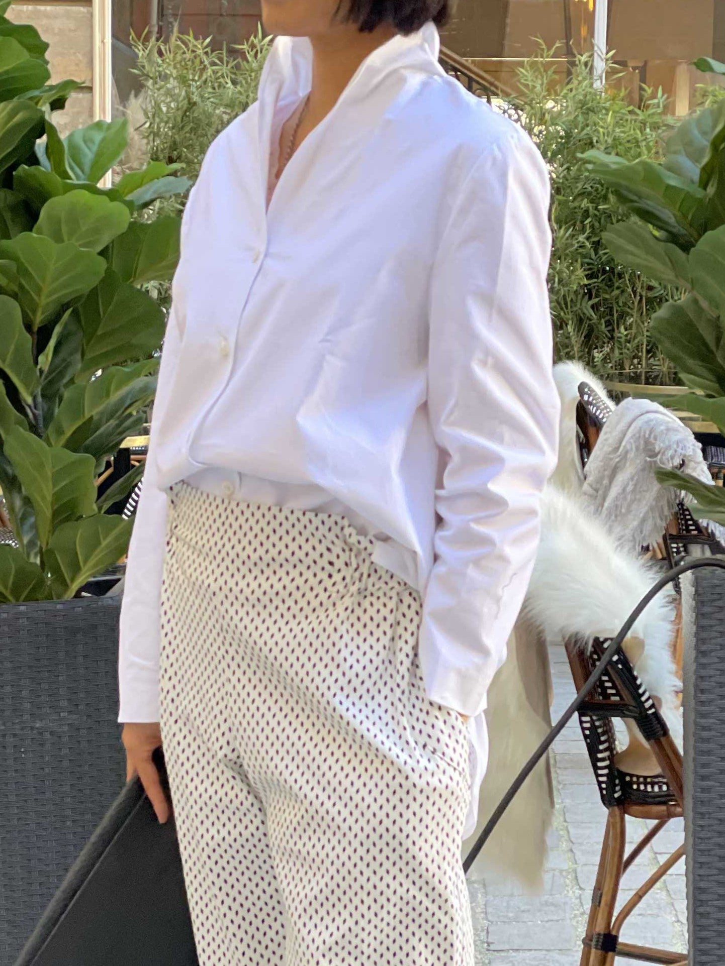 Chemise blanche col V