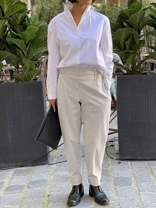 Chemise blanche col V