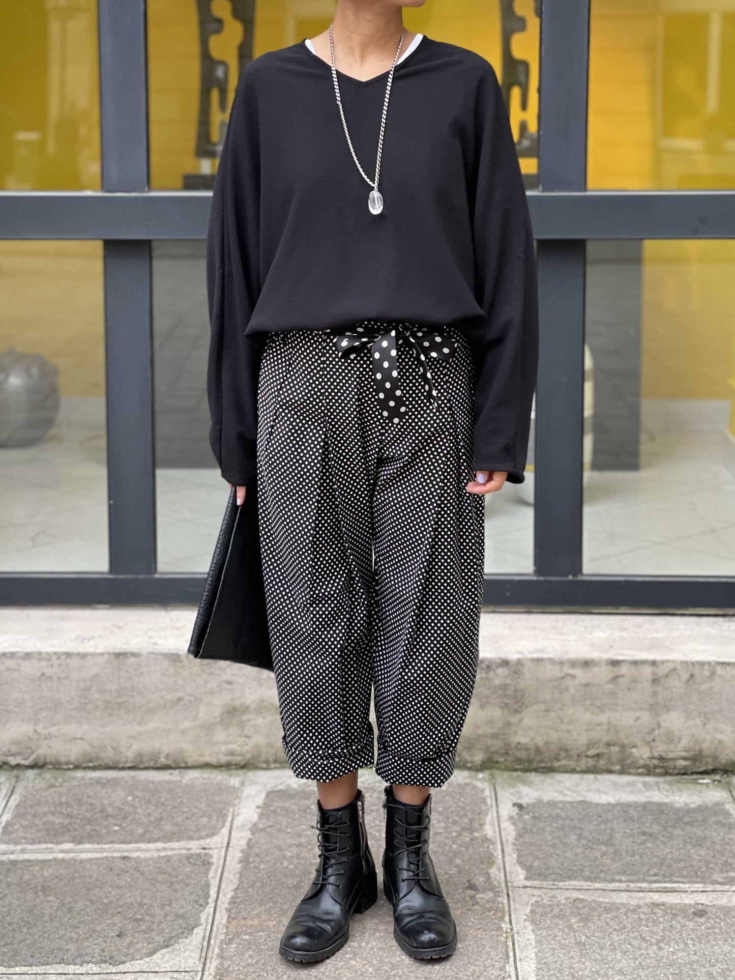 Pantalon cigarette à pois