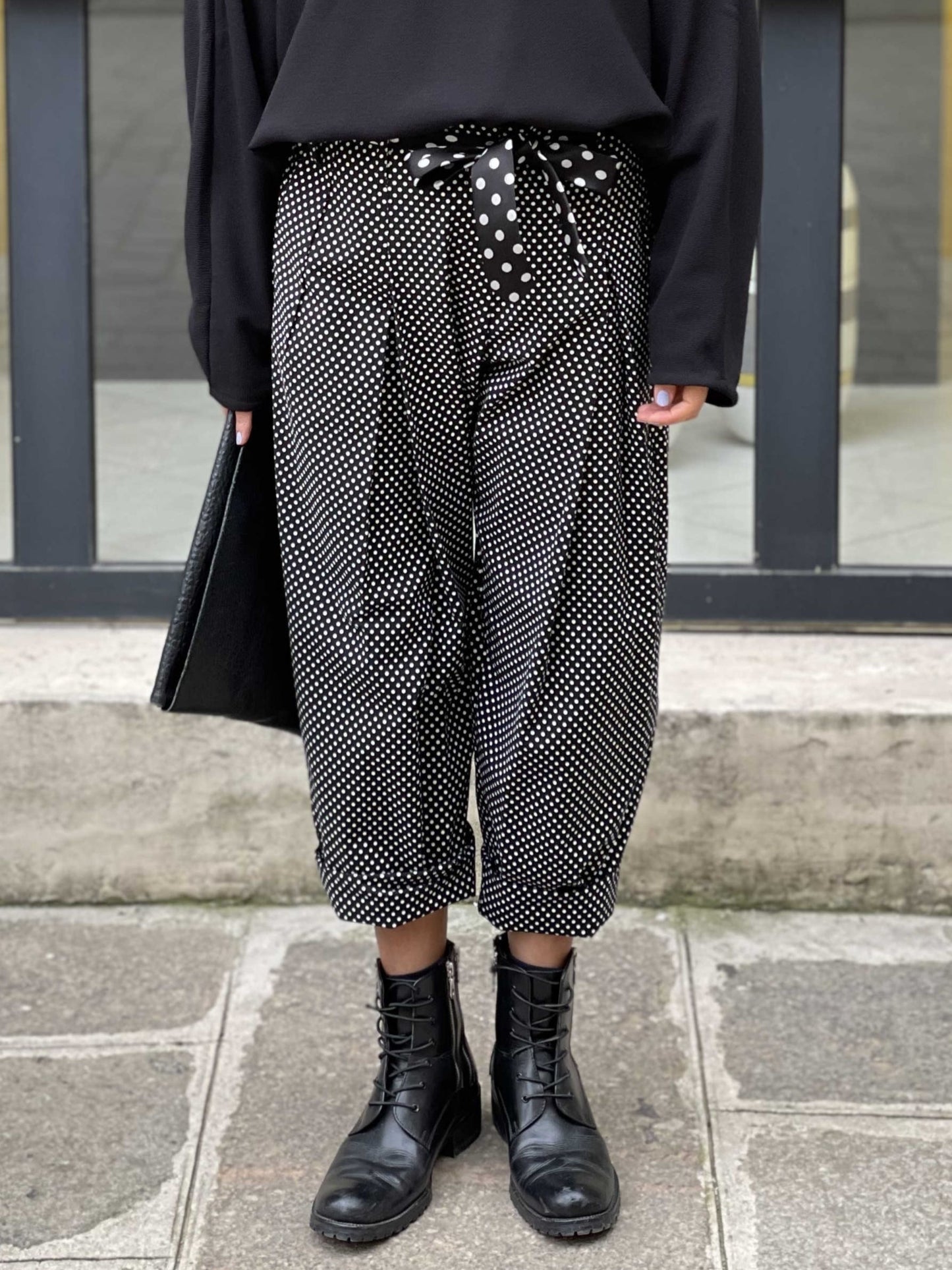 Pantalon cigarette à pois