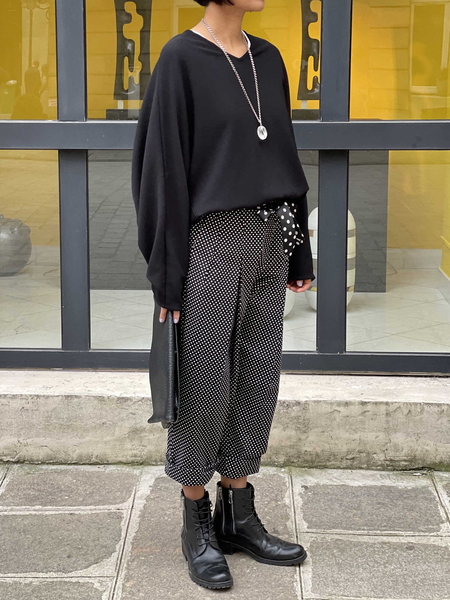 Pantalon cigarette à pois