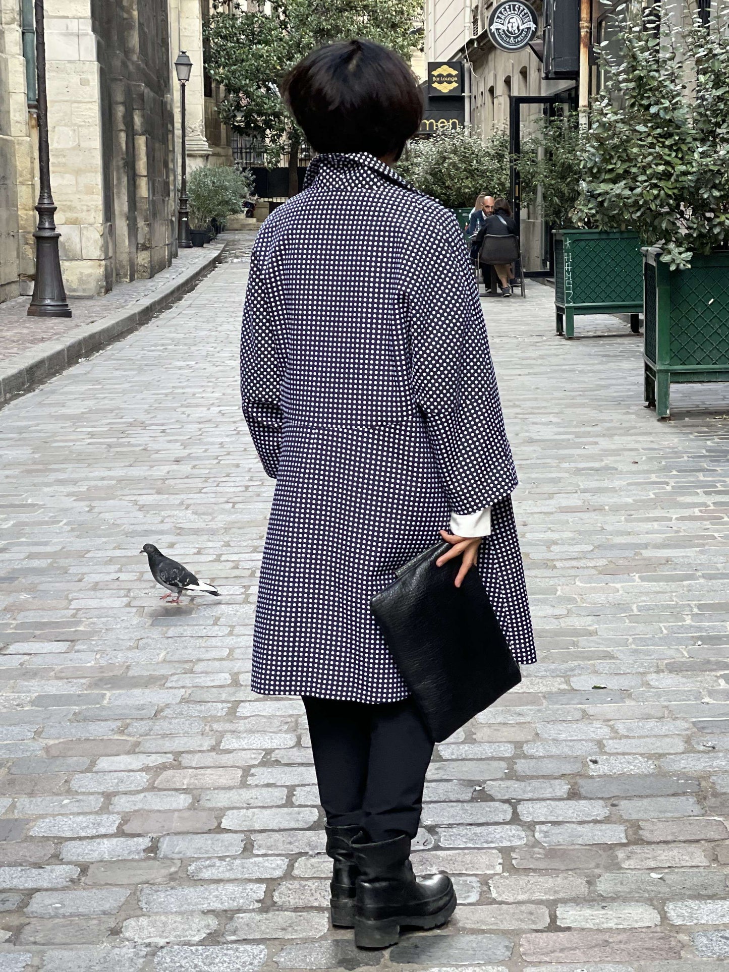 Manteau bleu points blancs