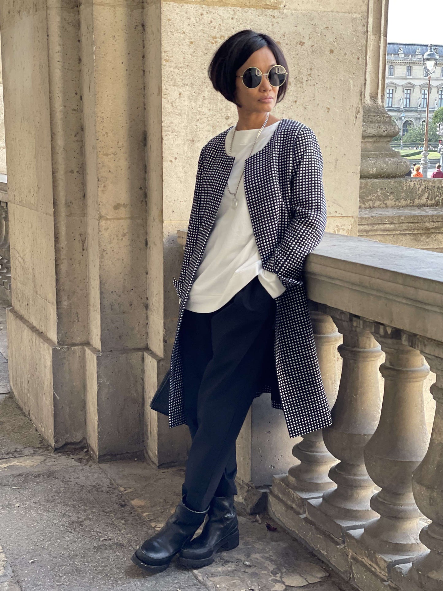 Manteau bleu points blancs