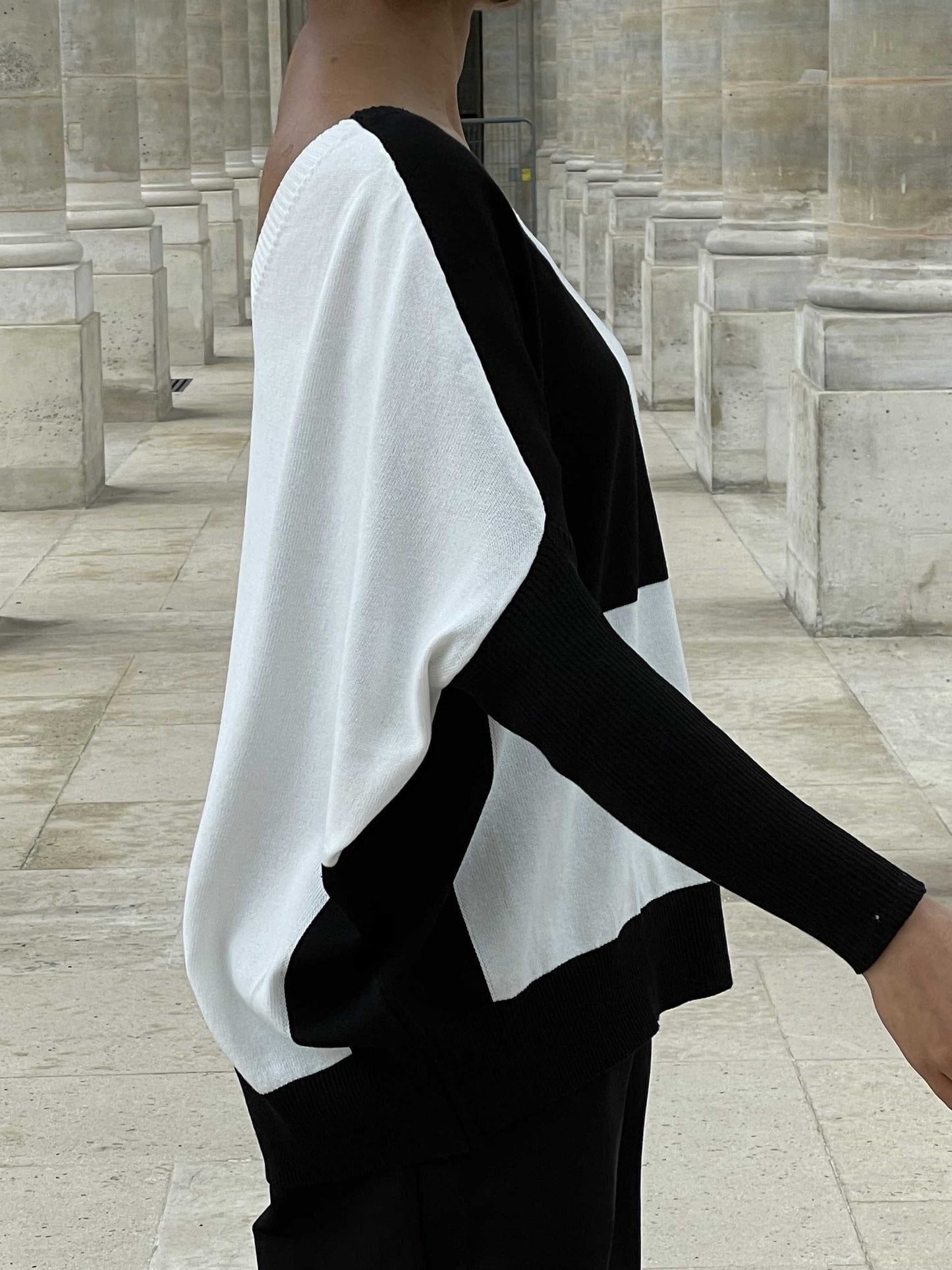 Pull asymétrique manches Chauve-souris