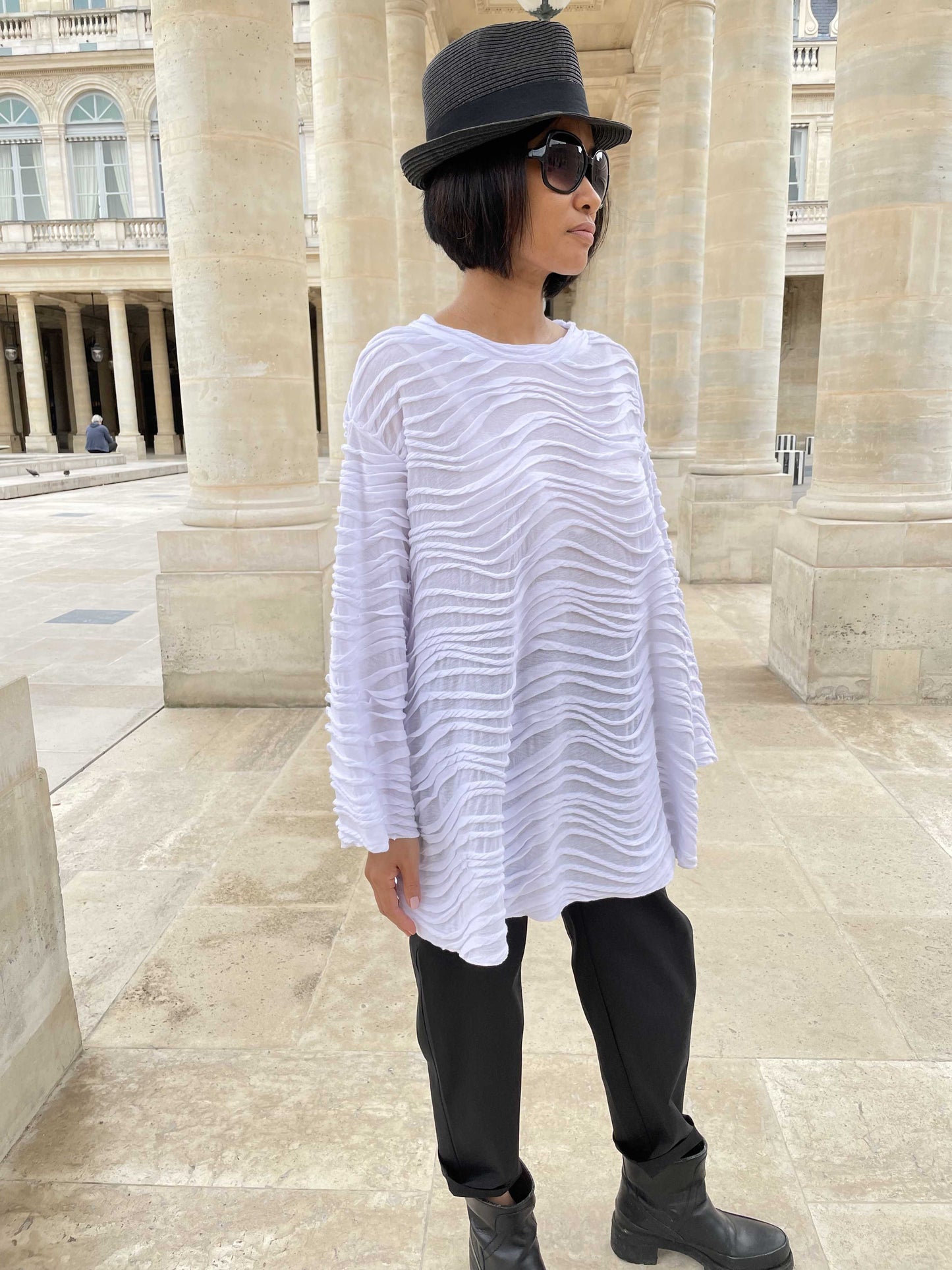 Pull forme ondulée