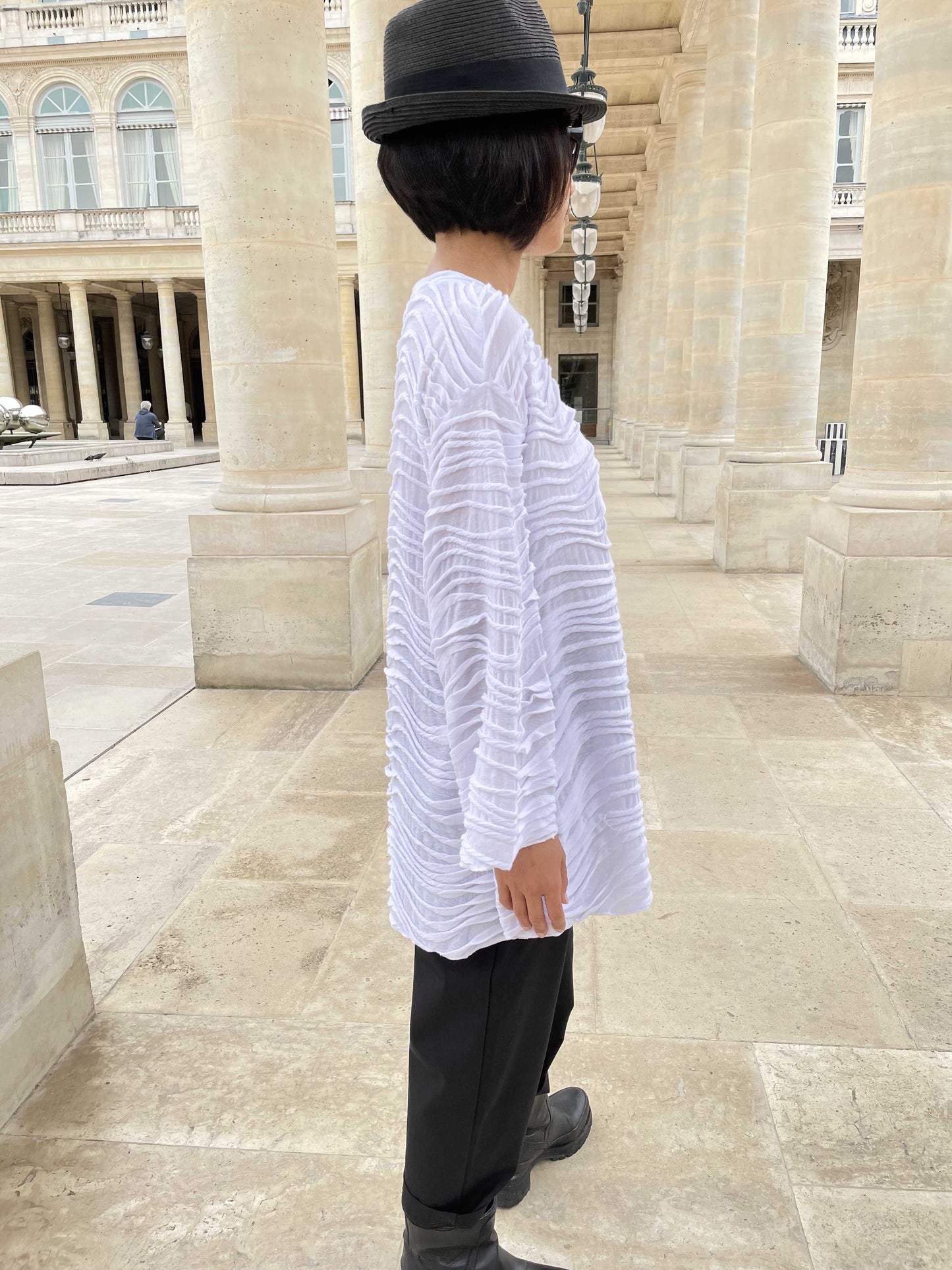 Pull forme ondulée