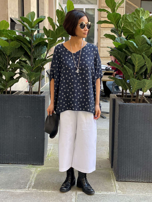 T-shirt fleurs minimalistes